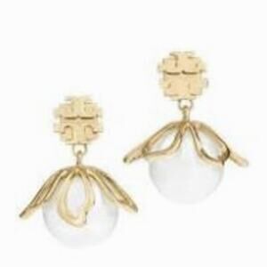 NEW Tory Burch Statement Floral Pearl Logo Drop Earrings Gold